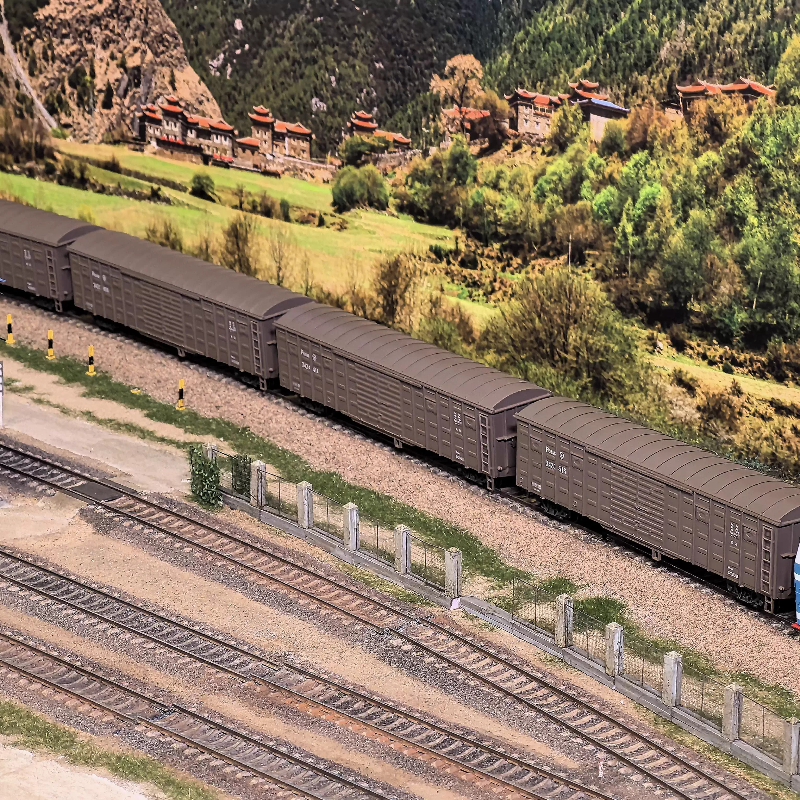 HO Type 1/87 Train Model P64AK - Model Kit Train recension och pris
