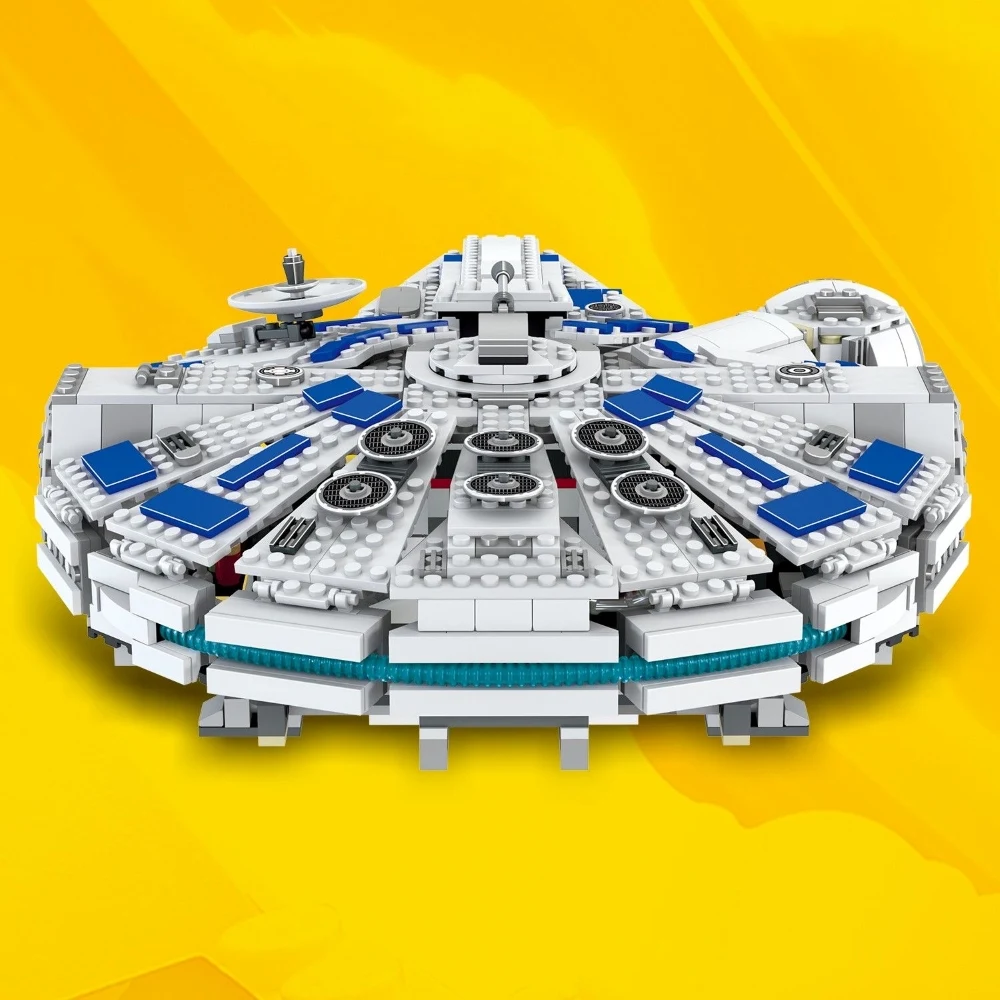 In Stock Millennium Spaceship  - Model Kit Wall E recension och pris