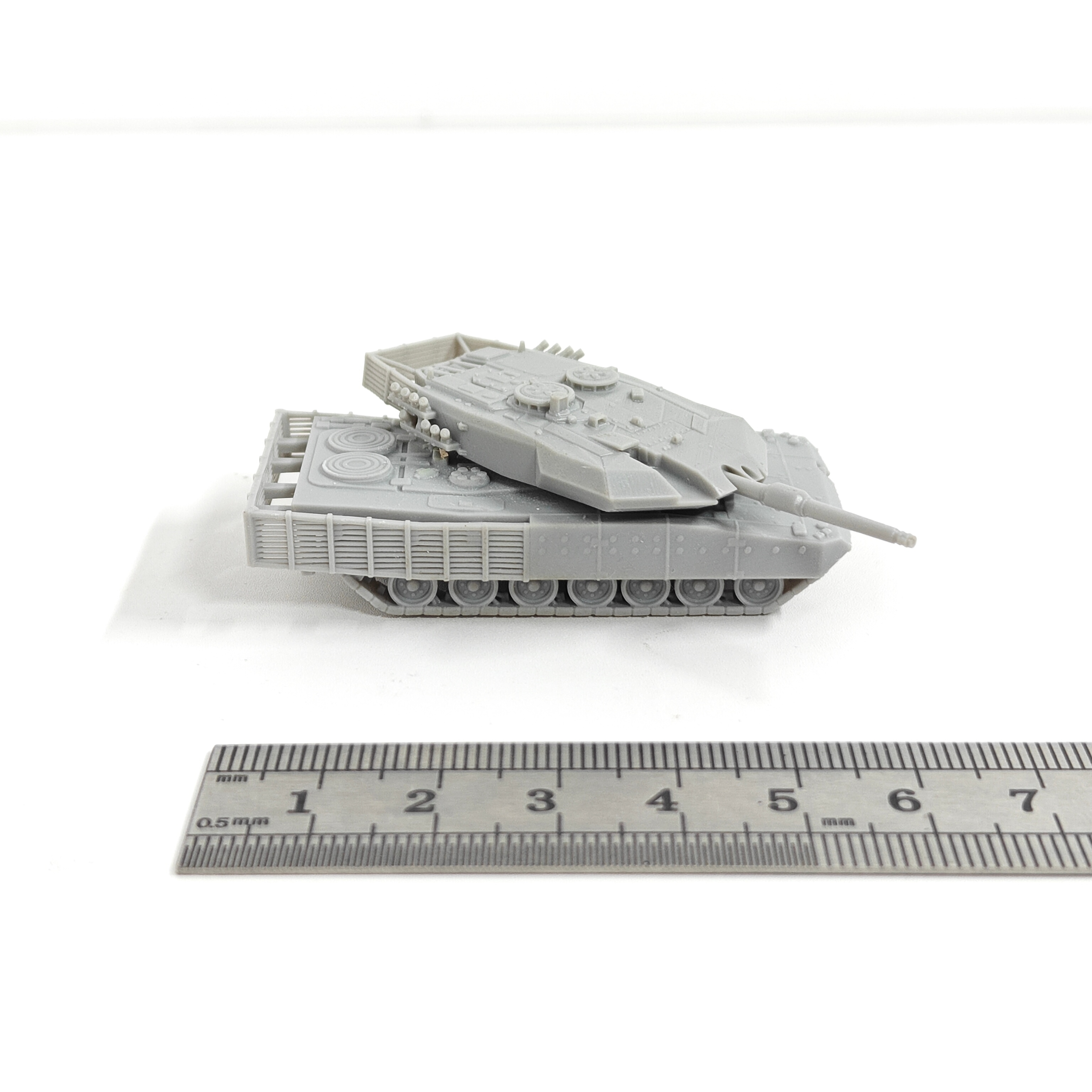 1/144 Scale Leopard Evolution  - Model Kit Tank recension och pris