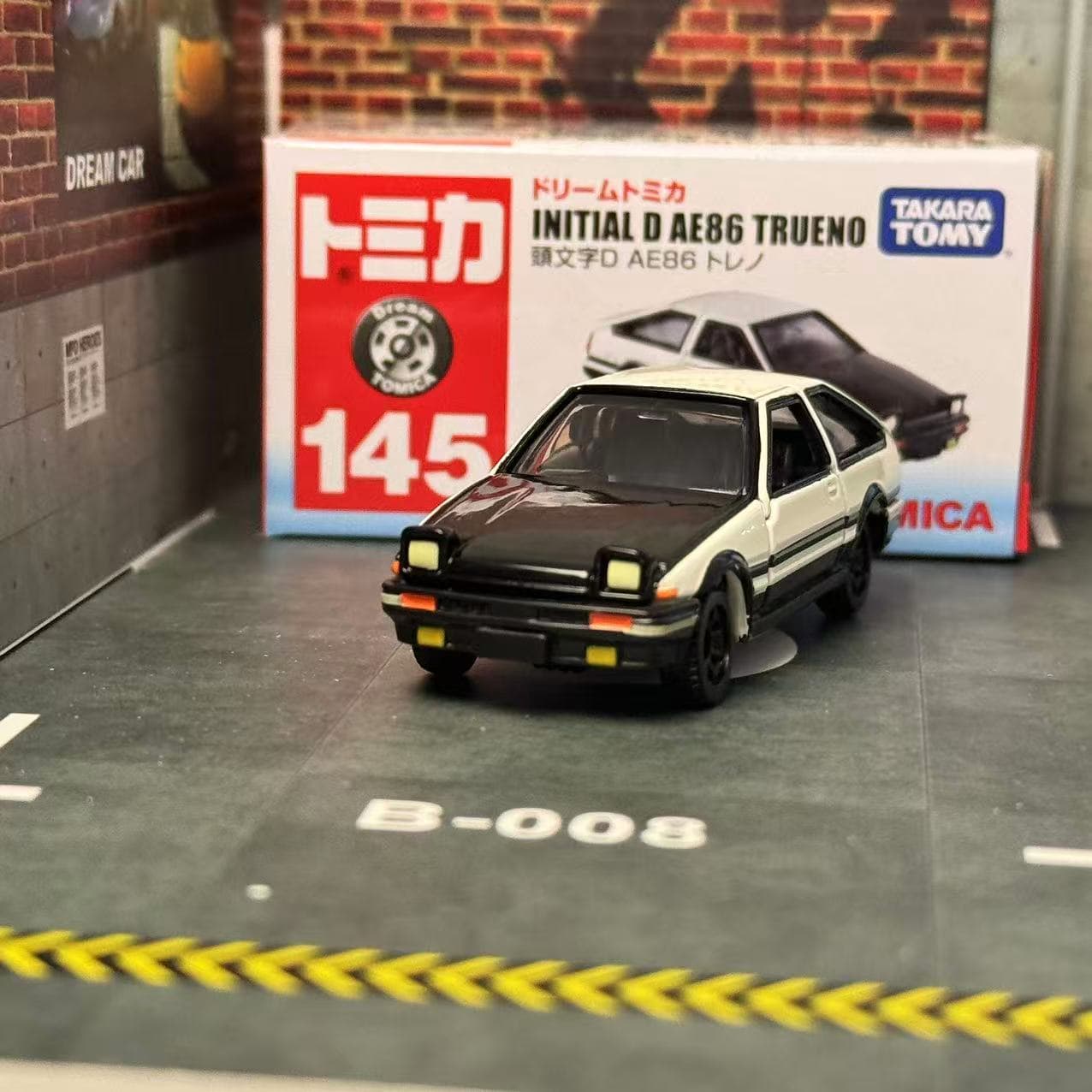 Dream Tomica NO. 145 Initial D - Model Kit Ae86 recension och pris