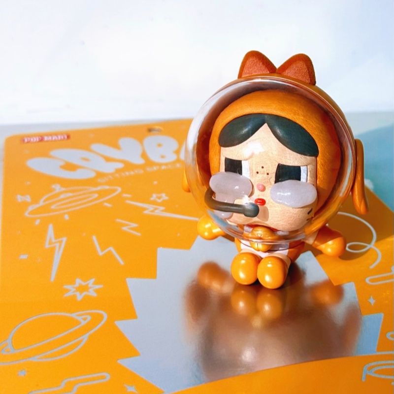 Genuine Popmart Crybaby Space  - Model Kit Figure recension och pris