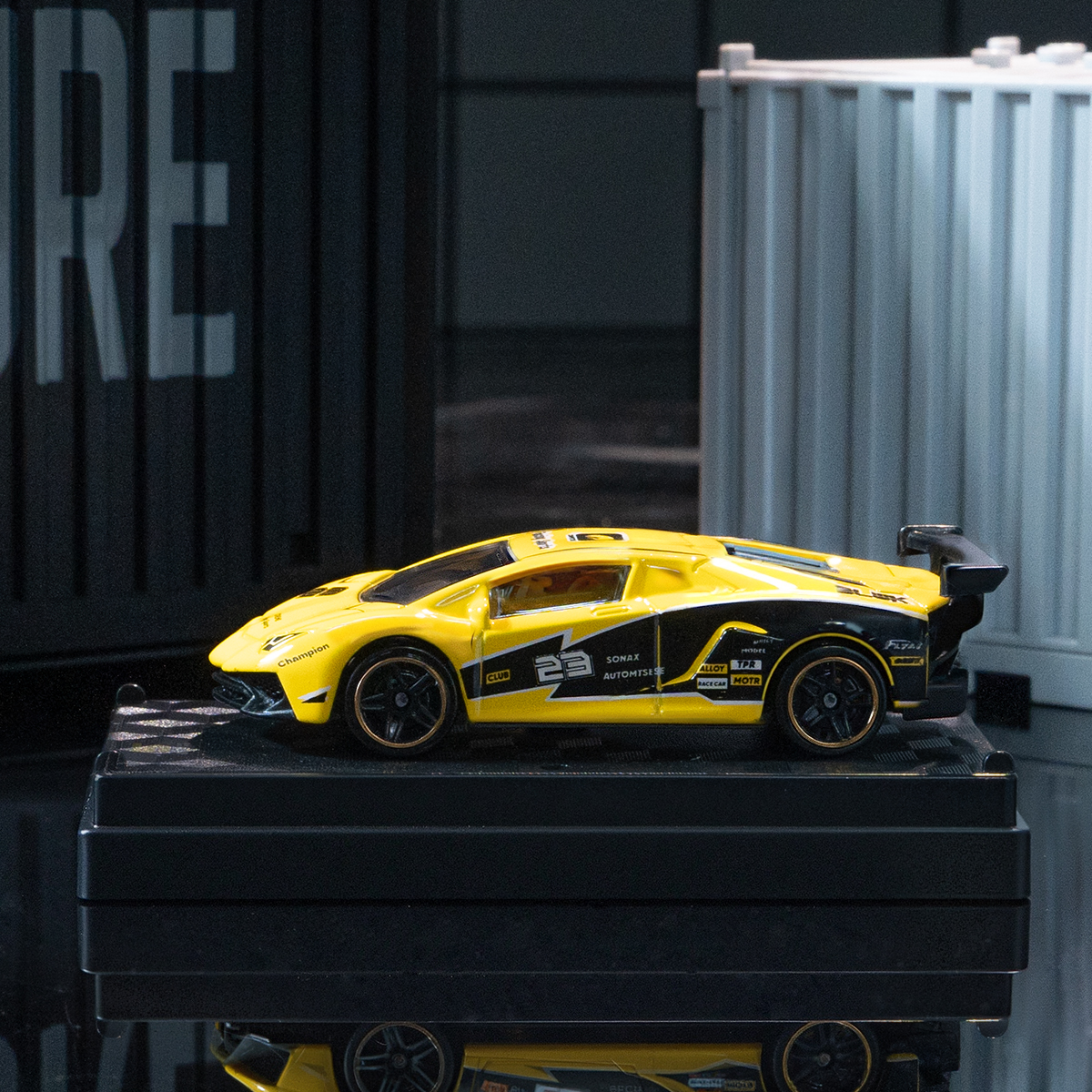 Aventador SVJ Die-cast Model,  - Model Kit Porsche 911 recension och pris